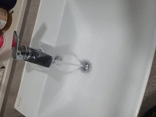 동안구 하수구막힘 배관 점검 장비로 배수 흐름과 막힘 위치를 확인하는 과정